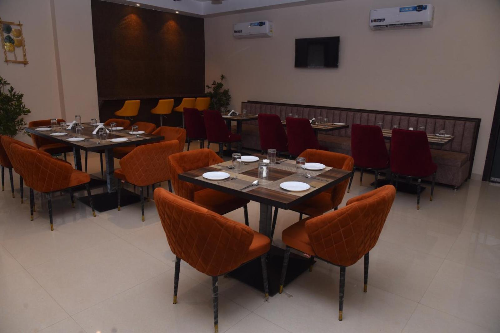 The Imperial Hotel And Convention Centre Kanpur Eksteriør billede
