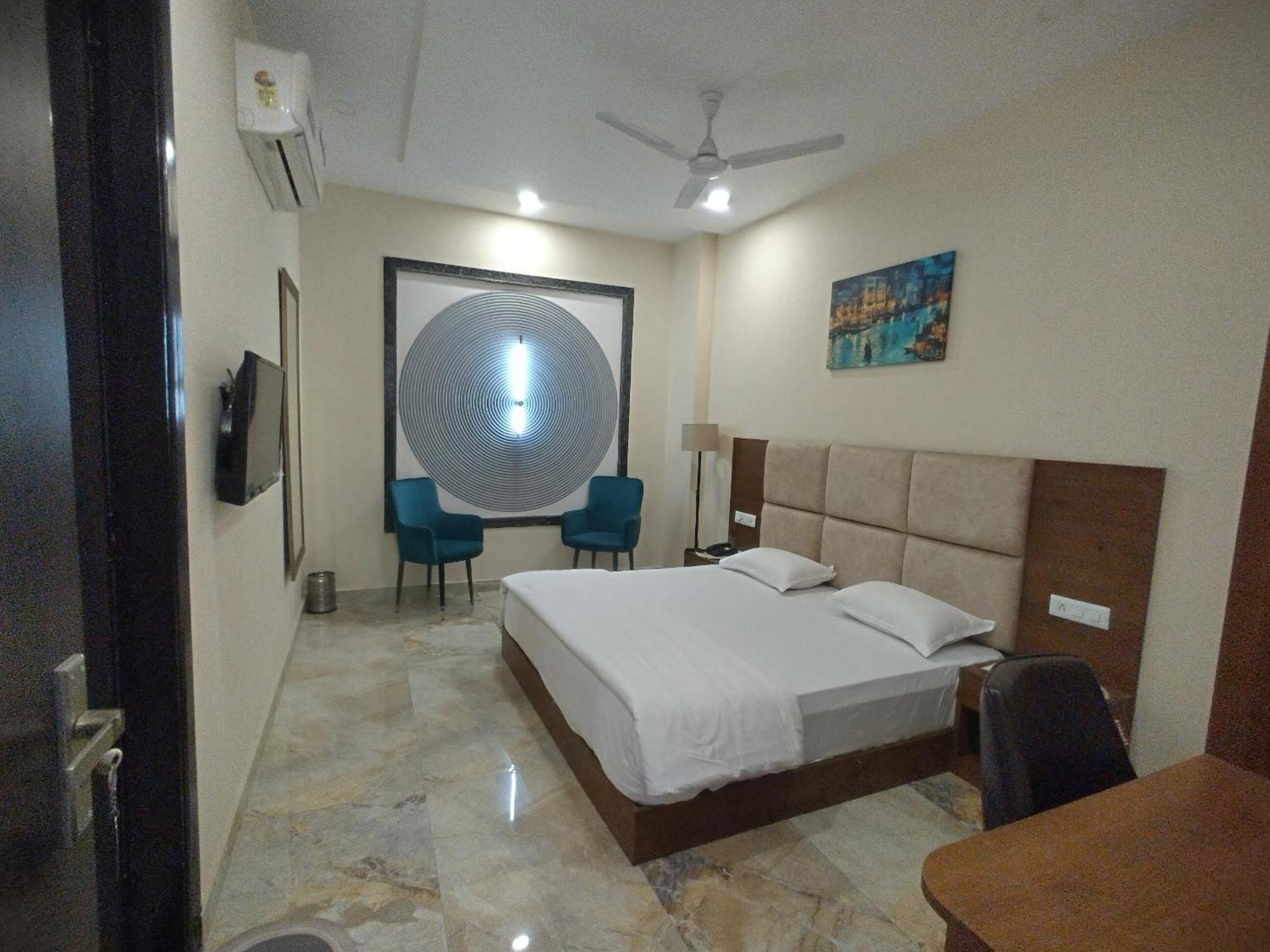 The Imperial Hotel And Convention Centre Kanpur Eksteriør billede