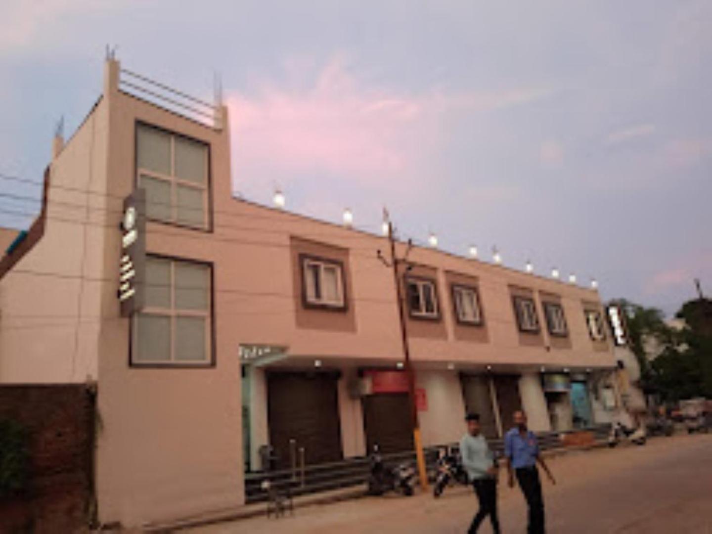 The Imperial Hotel And Convention Centre Kanpur Eksteriør billede