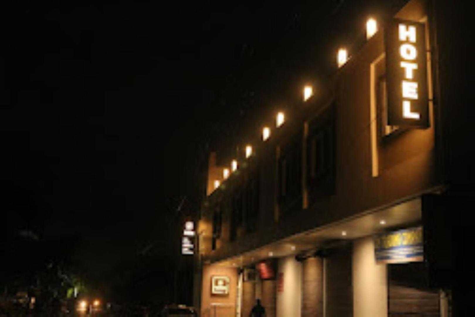 The Imperial Hotel And Convention Centre Kanpur Eksteriør billede